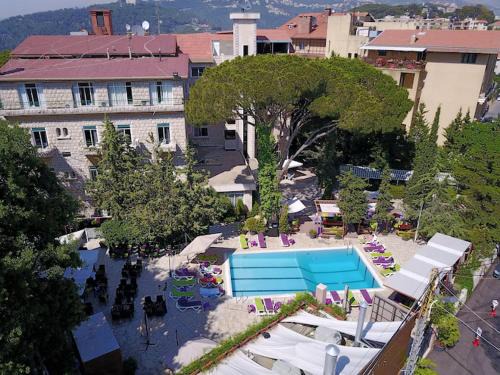 Broumana Hotel | GARDEN HOTEL