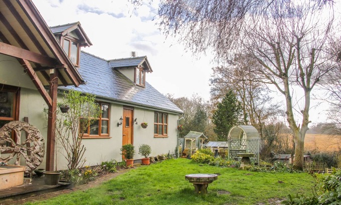 Nantwich Cabaña | CASA DE JARDINEROS, admite mascotas, con un jardín en Woore, Ref 975453