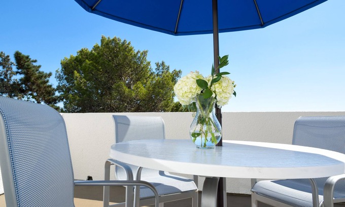 Mid-City Hotel | Gateway Hotel Santa Monica