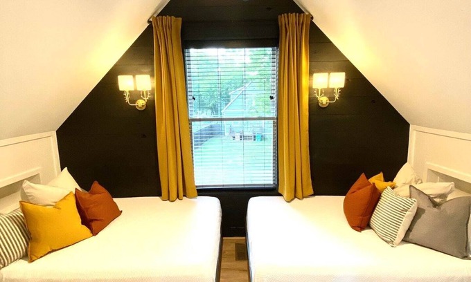 Talbot's Corner Cabaña | Gatewood Getaway