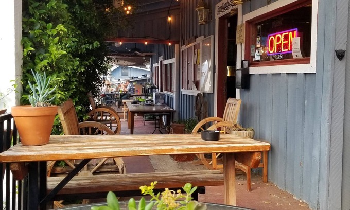 Dunlap Hotel | Gena's Sierra Inn & Restaurant