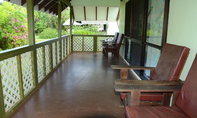 Aitutaki Cabina | Gina's Garden Lodges