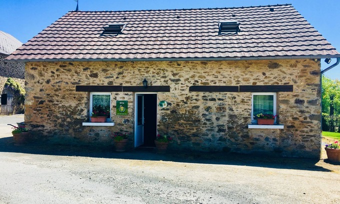 Troche Casa | Gite à la Ferme à 5 Minutes de Pompadour Cité du Cheval
