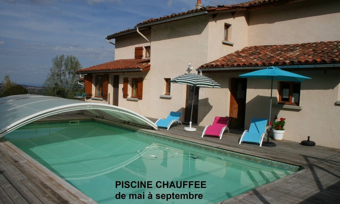 Saint-Martin-la-Sauvete Casa | Casa rural 6p. con PISCINA en la naturaleza, en Auvergne-Rhône-Alpes