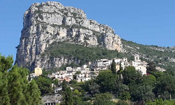 Saint-Jeannet Cabaña | El grupo cabaña Ferrage