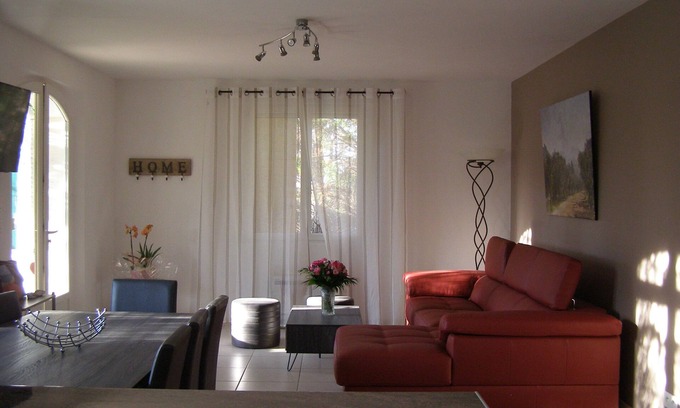 Mouries Casa | Casa rural del gallo canto 100 m2 con piscina.