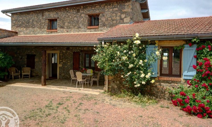 Montagny Casa | Casa rural Montagny (Loire), 5 dormitorios, 12 personas