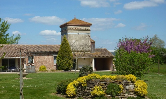 Castelferrus Cabaña | Casa rural en terrenos arbolados cerrados