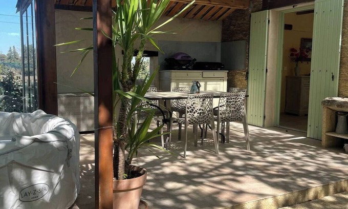 Sabran Otro | Gite Provençal de Montigal