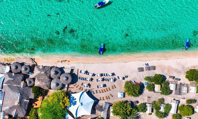 Cabo Rojo Alquiler De RV | Glamping Ecolodge Cueva de las Águilas