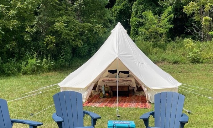 Frank Villa | Glamping in a Queen Bed Luxury Stout Tent