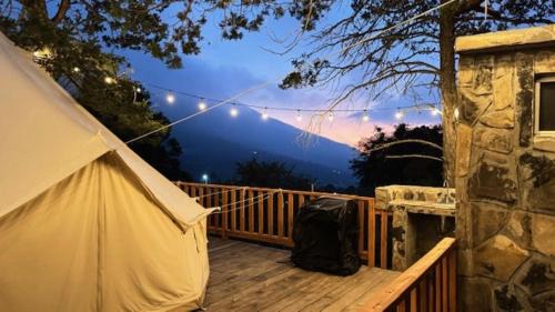 Arteaga Otro | Glamping MORET, Glamping Tent M4