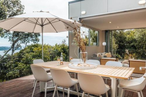 Waiheke Island Casa | Glasshouse - Coast & Country