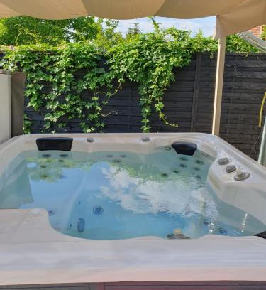 Vallus Apartamento | GOfoREST - 150y Old Vintage Cottage Balaton - max 6 person