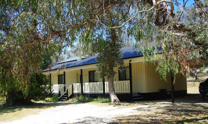 Golden Beach Casa | GOLDEN BEACH COTTAGE IN QUIET NEIGHBOURHOOD, TWO MINUTES FROM BEACH AND SHOPS