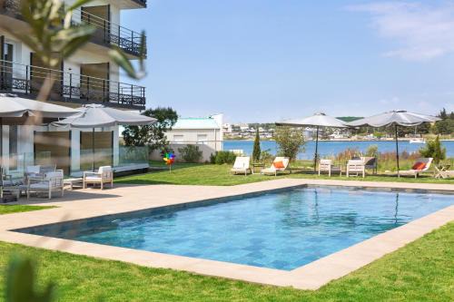 Martigues Hotel | Golden Tulip Hotel & Rooftop Martigues Provence