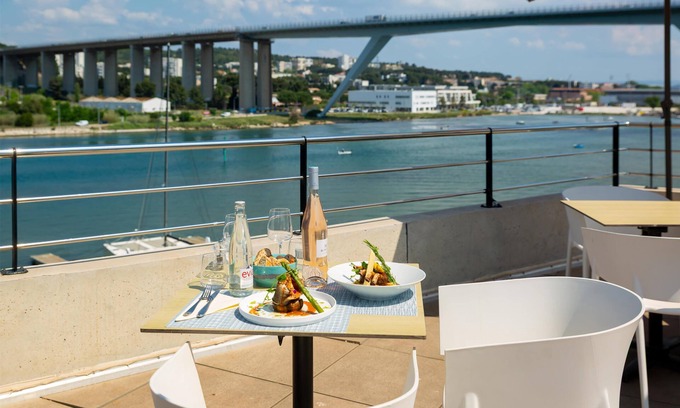 Martigues Hotel | Golden Tulip Martigues Provence