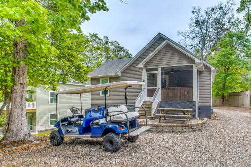 Little River Casa | Golf Cart Included Little River Cottage with Deck!