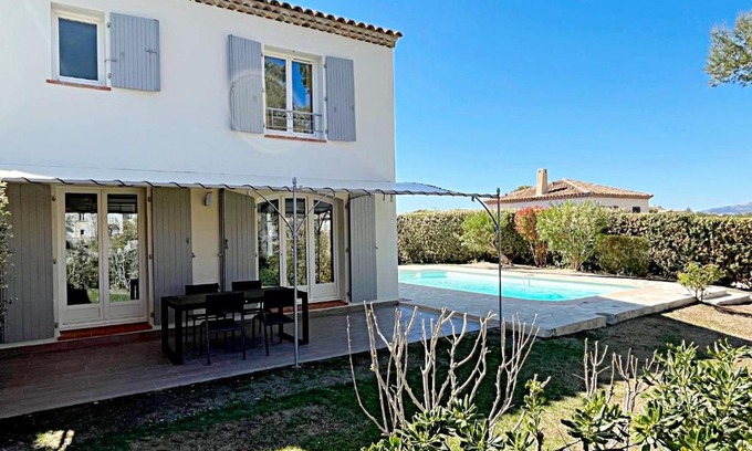 Pont Royal Villa | Golf de Pont Royal Villa des Alpilles climatisée 3 chambres Piscine chauffée Parking et Garage