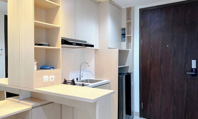 South Tambun Apartamento | Good And Homey Studio Lrt City Bekasi Apartment