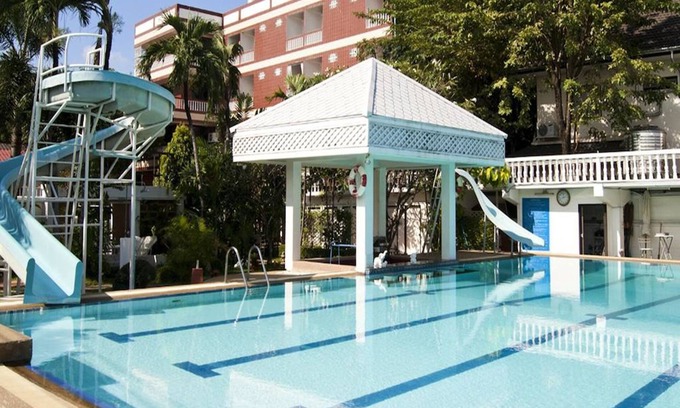 Bang Na Hotel | Good Houses Apartment