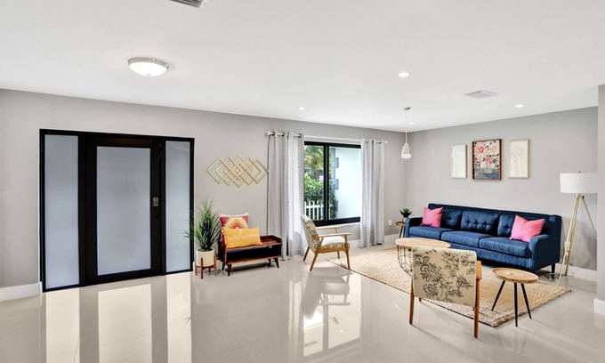 North Miami Beach Casa | Gorgeous 5BR Villa +Heated Pool!