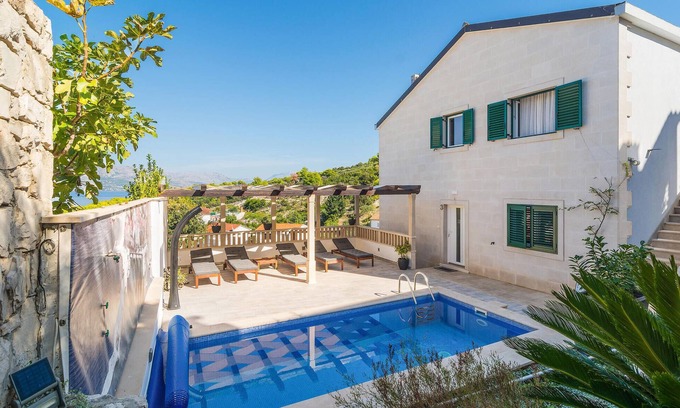 Postira Casa | Preciosa casa en Postira