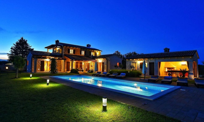 Kringa Casa | Preciosa casa en Tinjan