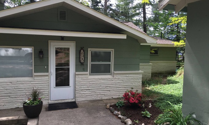 Mayfield Cabaña | Preciosa cabaña frente al lago - Barco pontón disponible también!