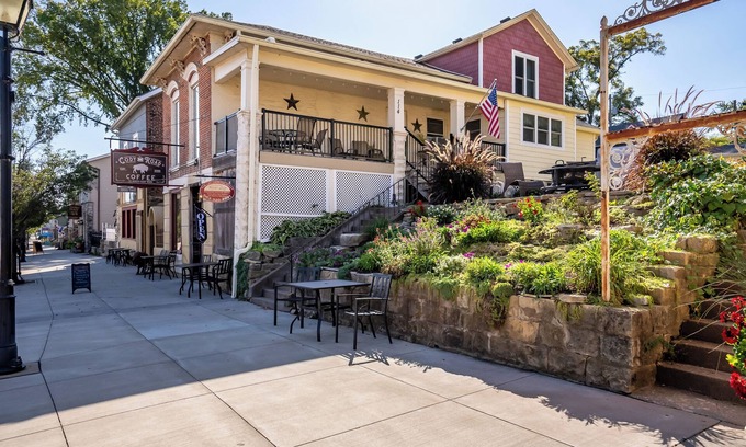 Le Claire Casa | Precioso loft en el corazón de LeClaire, Iowa
