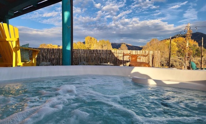 El Prado Casa | Gorgeous mountain views, hot tub, close to ski valley and downtown