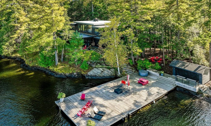 Minett Cabaña | Gorgeous Modern Muskoka Masterpiece! Dockside Cabana with Bar! Guest Cabin!