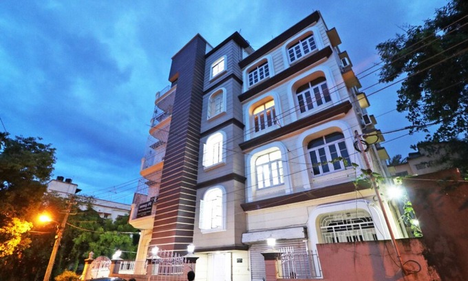 Kolkata Hotel | Goroomgo Manurama Kolkata