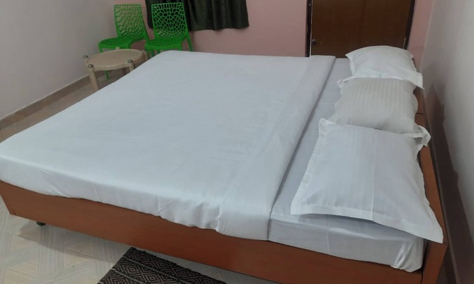 Patia Hotel | Goroomgo Santi Mahal Bhubaneswar