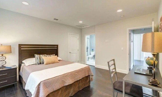 Patia Hotel | Goroomgo Shree Laxmi Resorts Bhubaneswar