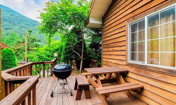 Goseong Casa | Goseong Gureumwiui Sanchaek Pension