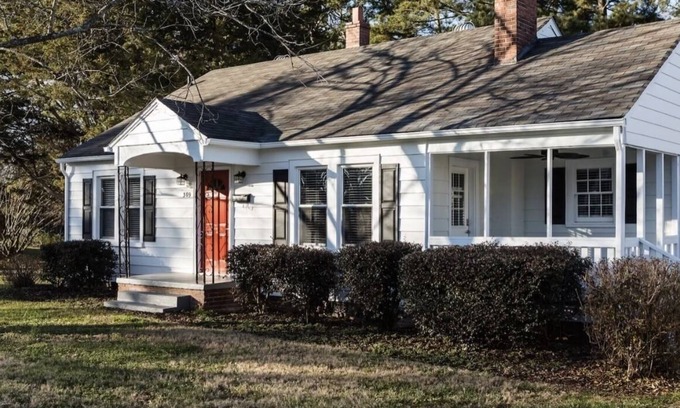 Graham Casa | Graham downtown house - completely remodeled