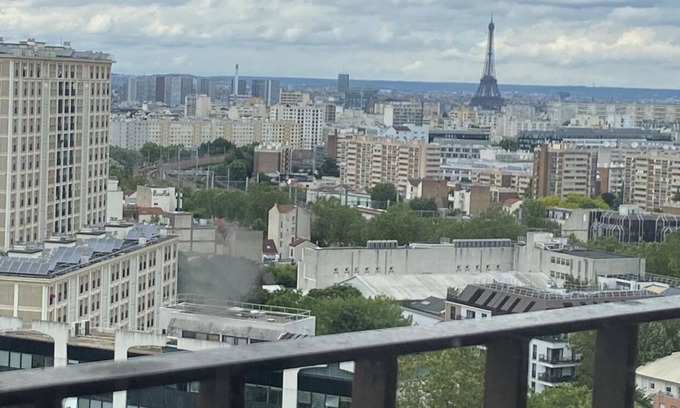 Chatillon Apartamento | Grand Apartment views of the Eiffel Tower Eiffel