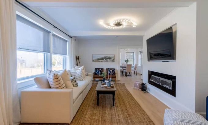 Grand Bend Casa | Grand Bend 5BR Retreat | Hot Tub, Fire Pit & BBQ