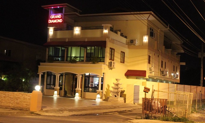 St. Helena Hotel | Grand Diamond Hotel Suites Trinidad