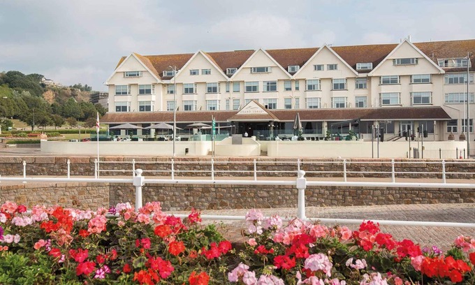 Saint Helier Hotel | Grand Jersey Hotel & Spa