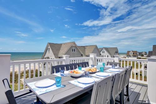 North Topsail Beach Casa | Grand Topsail Villa by Sea Scape Properties