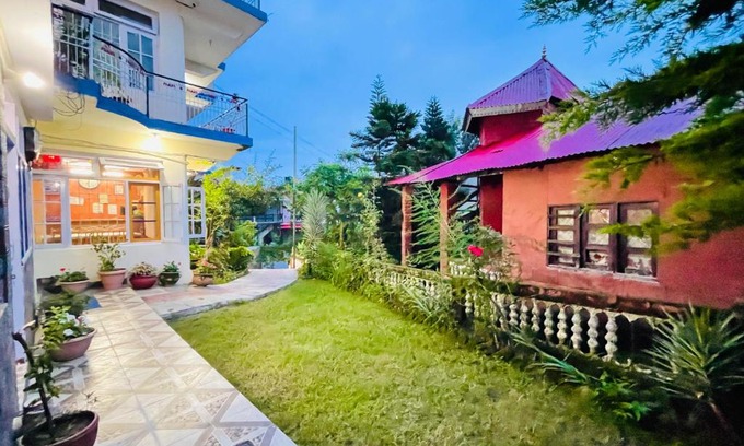 Dharamshala Hotel | Grand view lodge and Restaurant Dharamshala