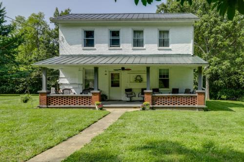 New Trenton Casa | Grandma Kellys Southeast Indiana Farmhouse!