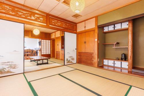 Izumi Casa | Grandmas House 山の宿は一棟貸でBBQ可能ジャングリアまで車で10分