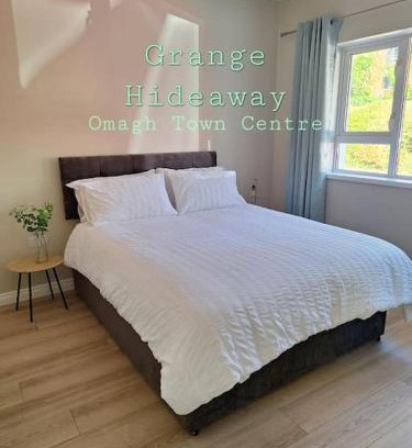 Omagh Casa | 'Grange Hideaway' Town Centre (Sleeps 6)