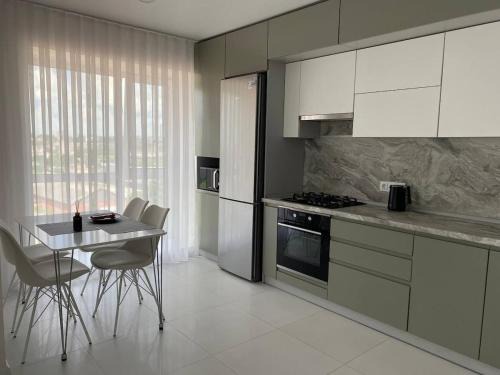 Ternopil Apartamento | Gray Нова стильна квартира