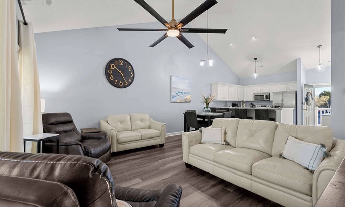 Little River Condominio | Great 3 BR retreat at Village @the Glen