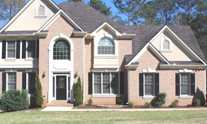 Conyers Casa | Great family home with outdoor living