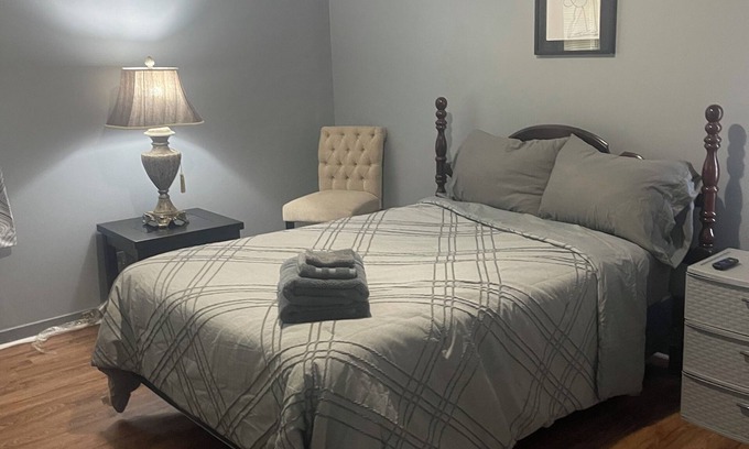 Brownsville Casa | Great Home in Brownsville, Tennessee 1 Single Bedroom Available for Lodging.